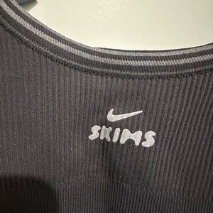Nike Skims Ribbed seamless Micro-Scoop Bra, Size XL